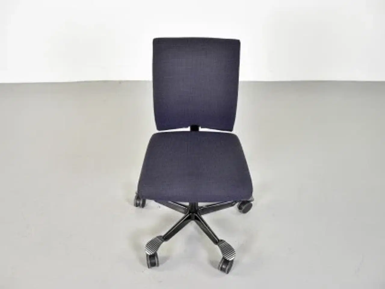 Billede 5 - Häg h04 kontorstol med sort/blå polster og sort stel