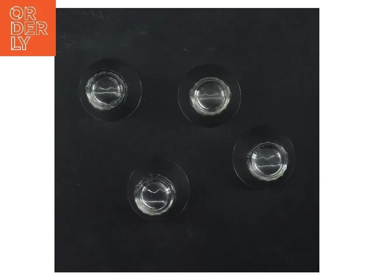 Billede 3 - Fire små glas (str. 4 stk Ø 5 cm længde 5 cm)