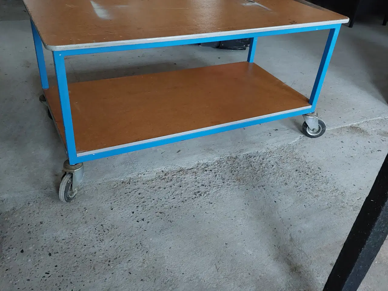 Billede 2 - Stort rulle bord  til lager eller andet 