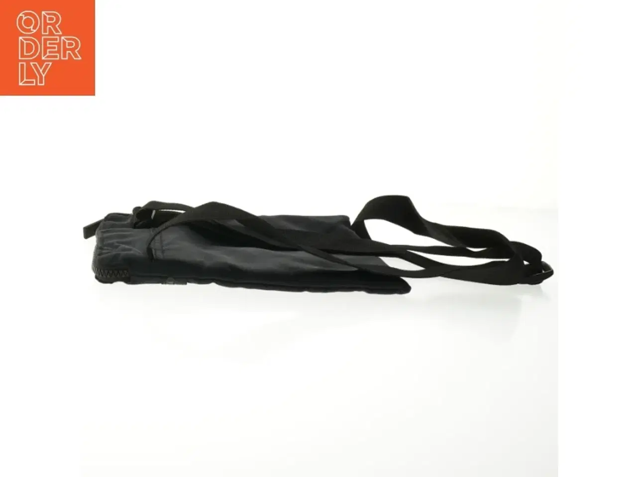 Billede 3 - Sort skuldertaske  (str. 28 x 25 cm)