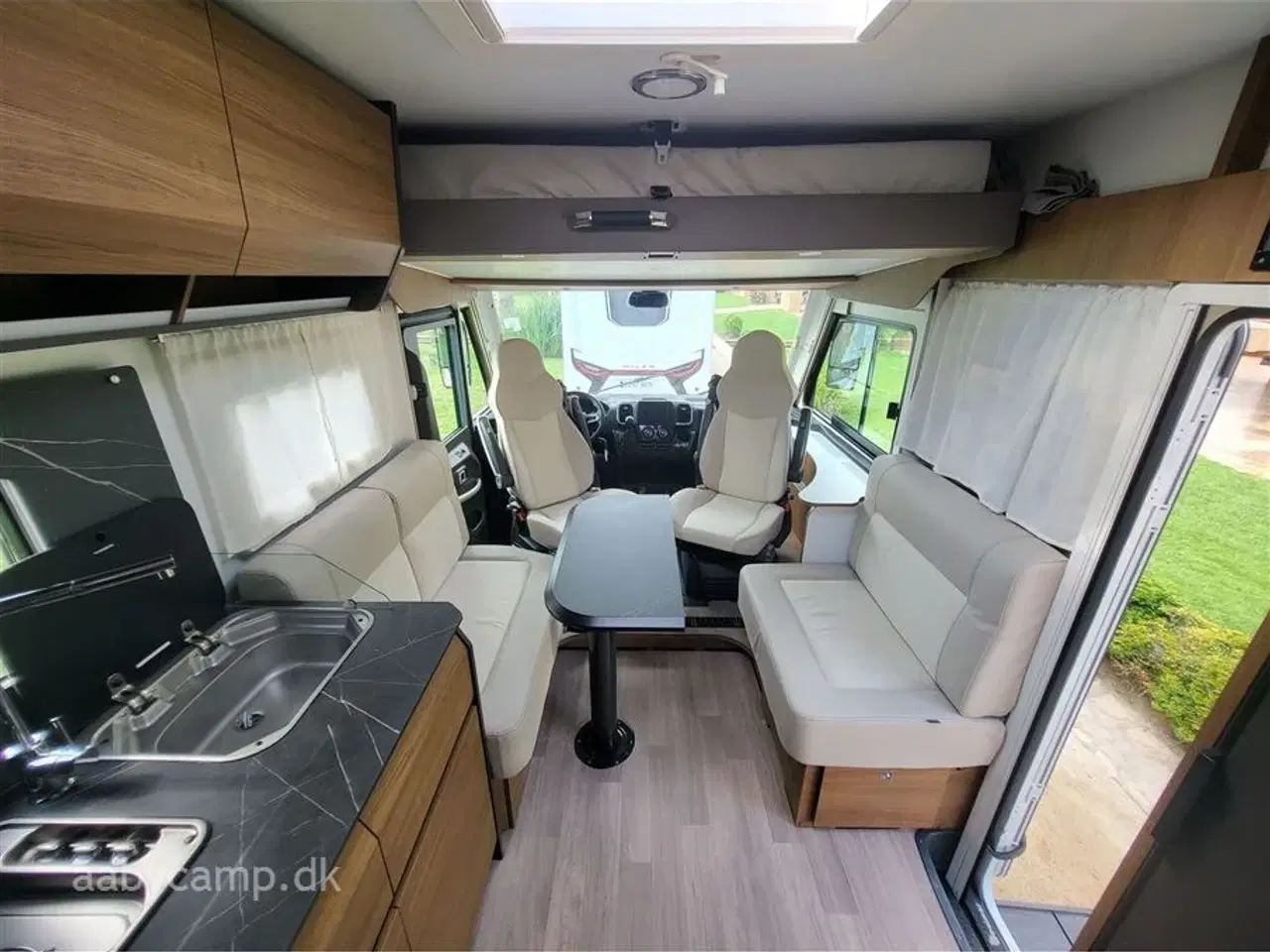 Billede 11 - 2025 - Benimar Amphitryon 967   Top model Fra Benimar med Alde Centralvarme