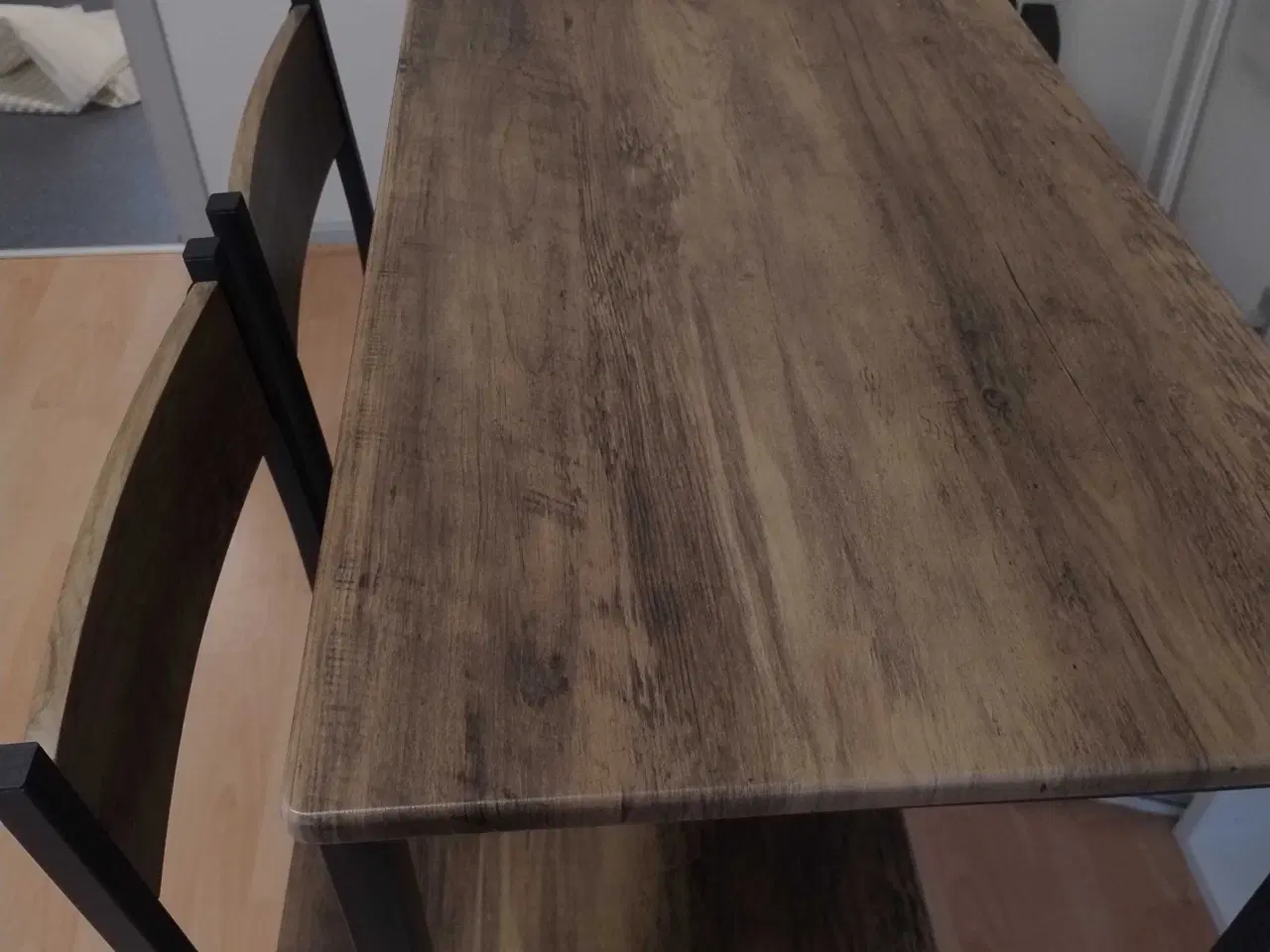 Billede 3 - Spisebord/barbord m. 2 stole