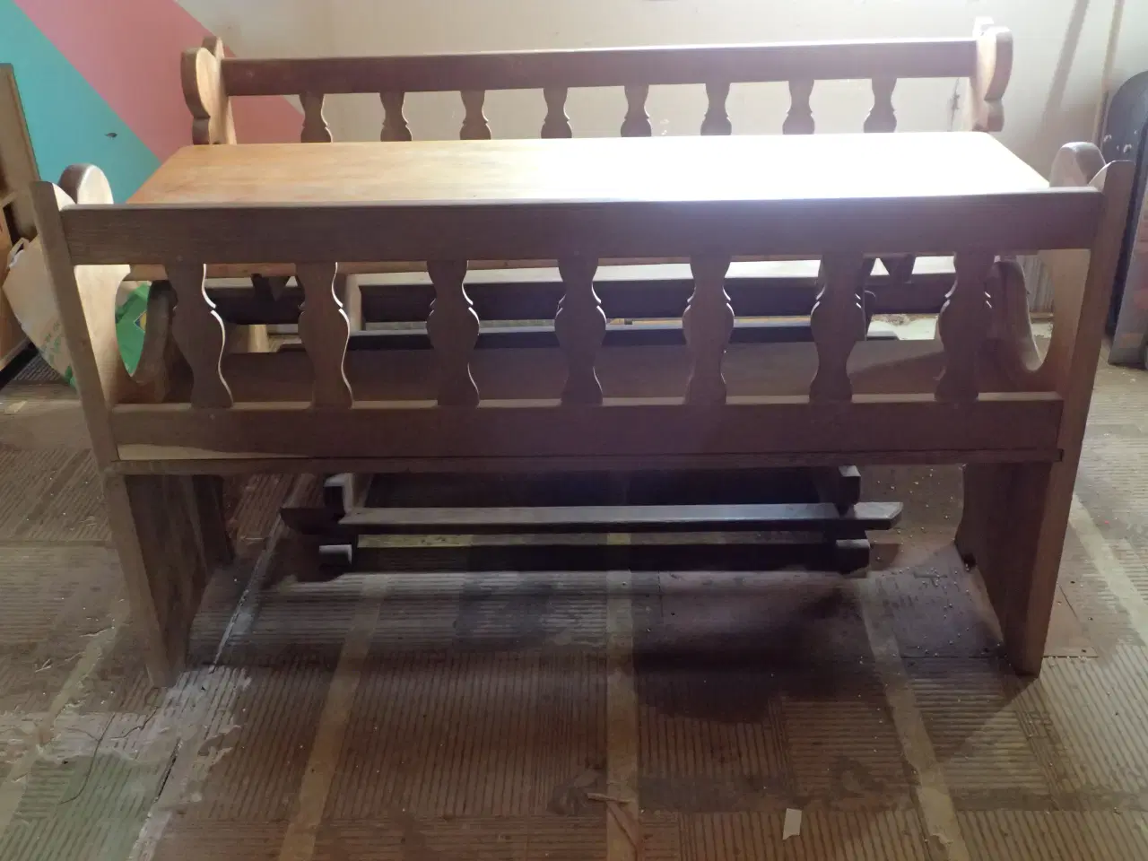 Billede 9 - Spisebord i massivt Egetræ