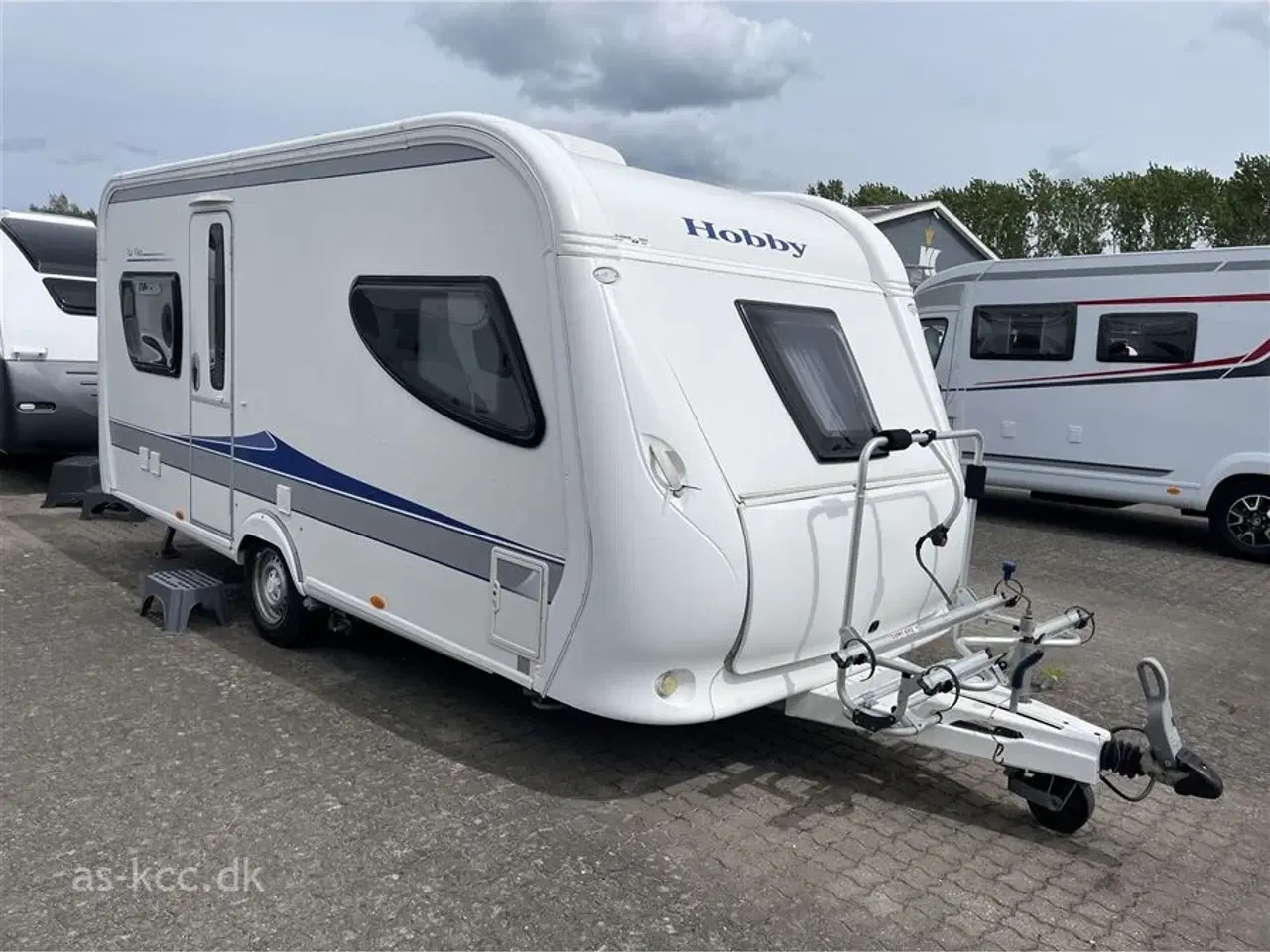 Billede 1 - 2010 - Hobby La Vita Bionda 460 UFe   Hobby La Vita Bionda 460 UFE årg. 2010 4 sovepladser, 5 siddepladser. Aircon, Mover, Isabella Capri fortelt.