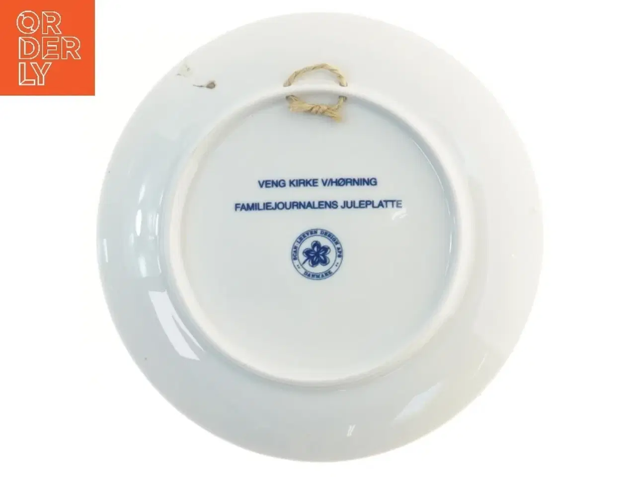 Billede 2 - Juleplatte 1998 Veng Kirke fra Scan Lekven Design (str. Ø 19,5 cm)