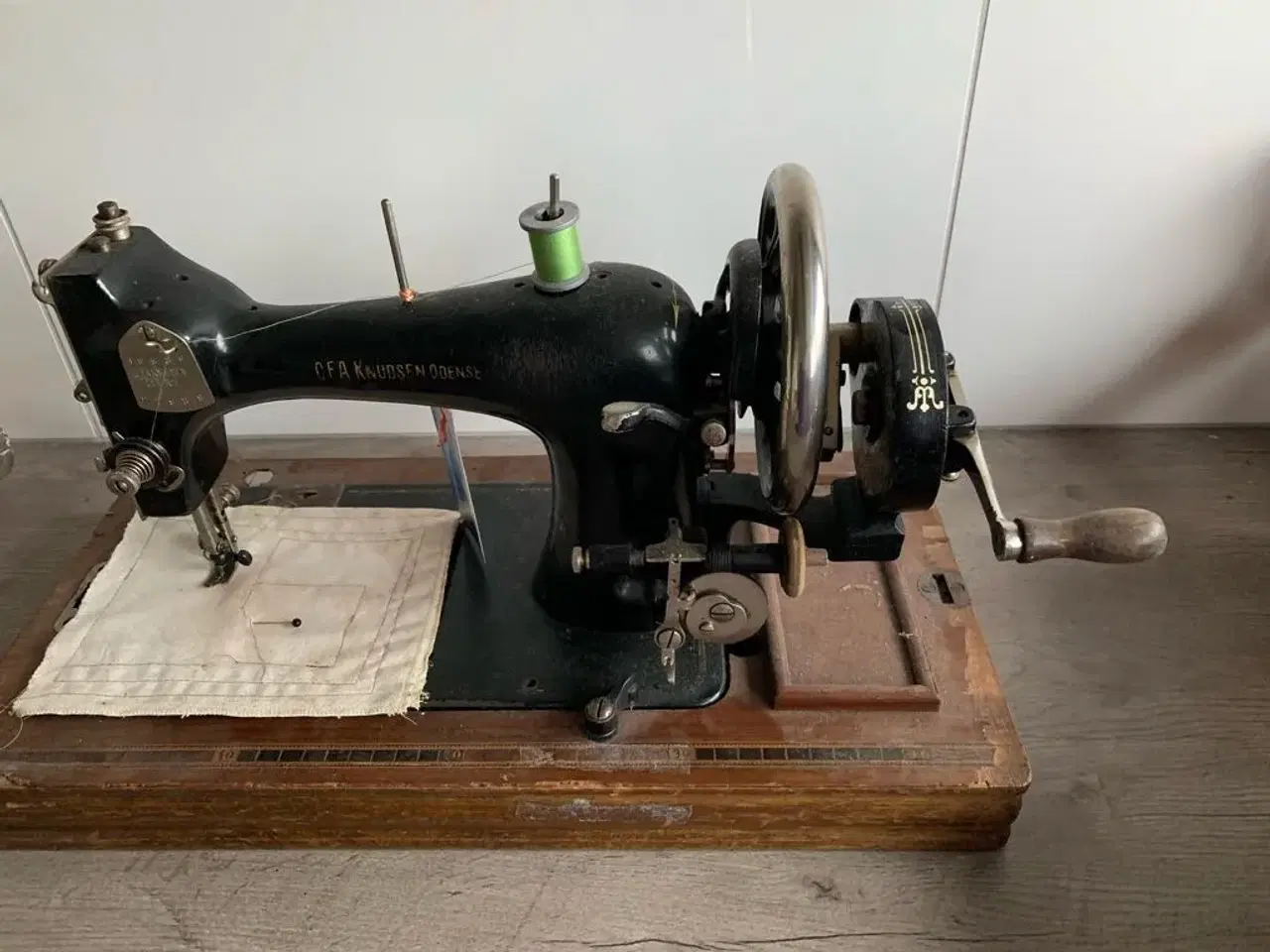 Billede 1 - Symaskine fra 1930