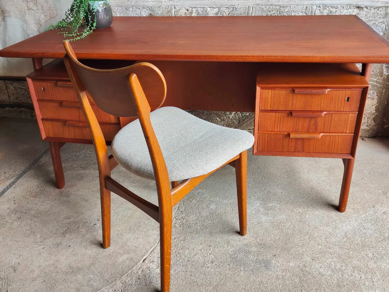 Billede 4 - Omann Jun teak skrivebord – Model 75