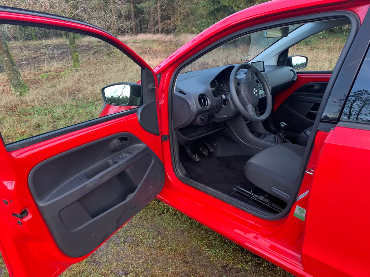 Billede 5 - Rød, velholdt og nysynet Skoda CitiGo – Økonomisk 