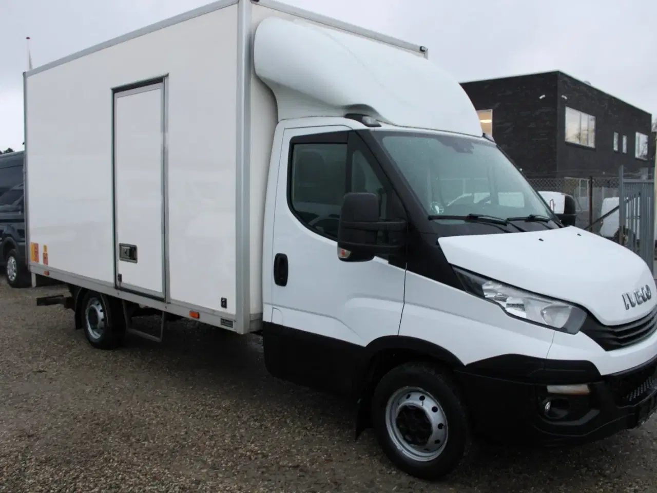 Billede 2 - Iveco Daily 2,3 35S16 Alukasse m/lift AG8