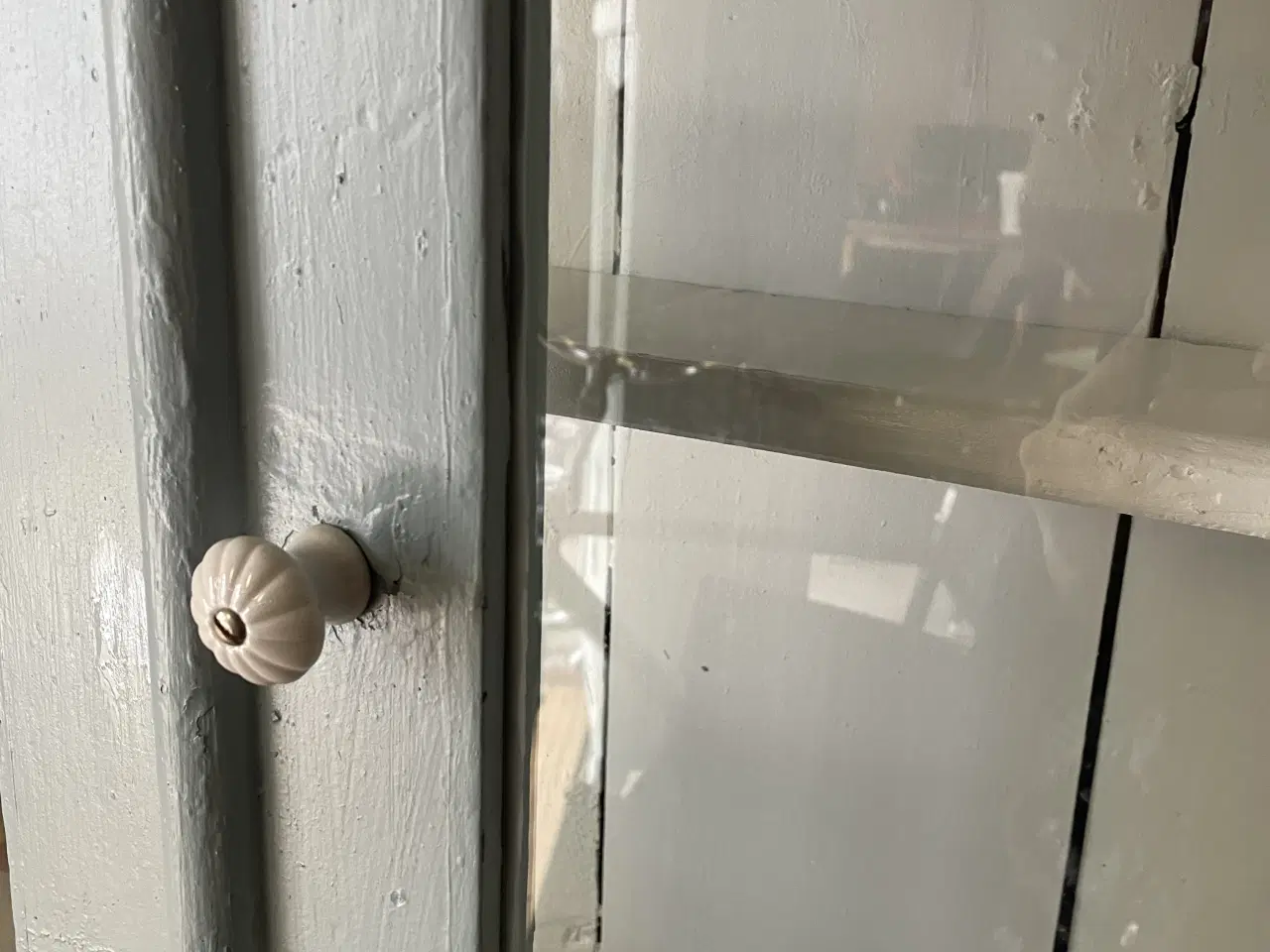 Billede 2 - Gammelt vitrineskab