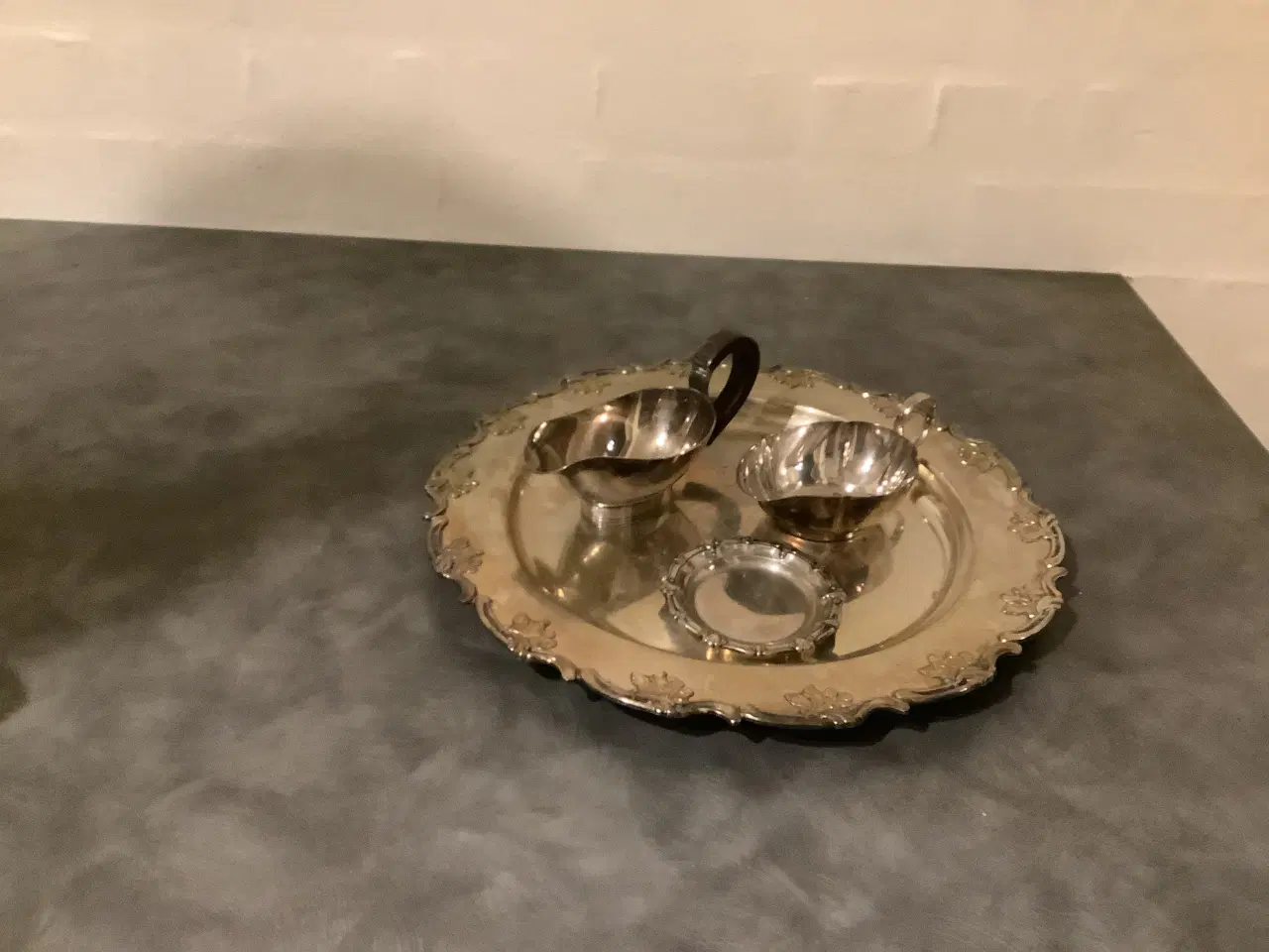 Billede 2 - Serverings fad og 2 kuvert skåle