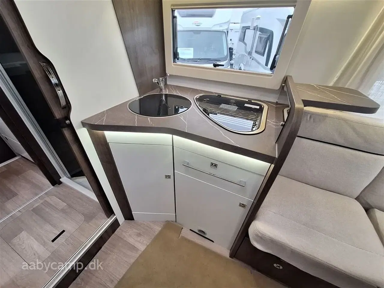 Billede 13 - 2024 - Benimar Tessoro T468 Special Edition Automat gear. NK pakke. varme i spildevandstank. bakkamera. markise. lithium batteri. cykelstativ.