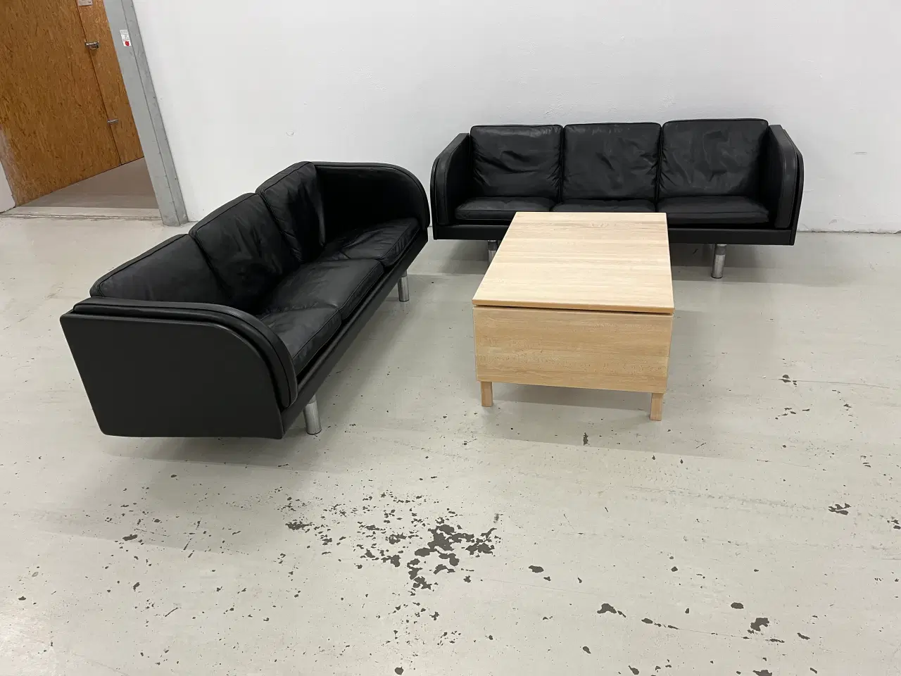 Billede 2 - JG3 2x3 Pers.Designer Sofaer i sort primo læder.