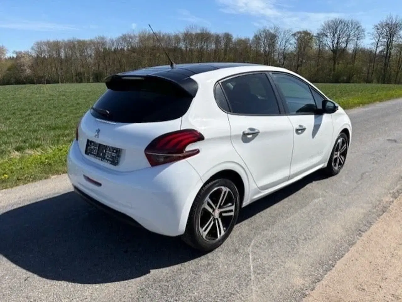 Billede 5 - Peugeot 208 1,2 VTi 82 Intense