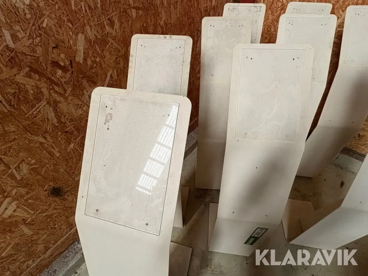 Billede 8 - Gulvstandere 9 styks