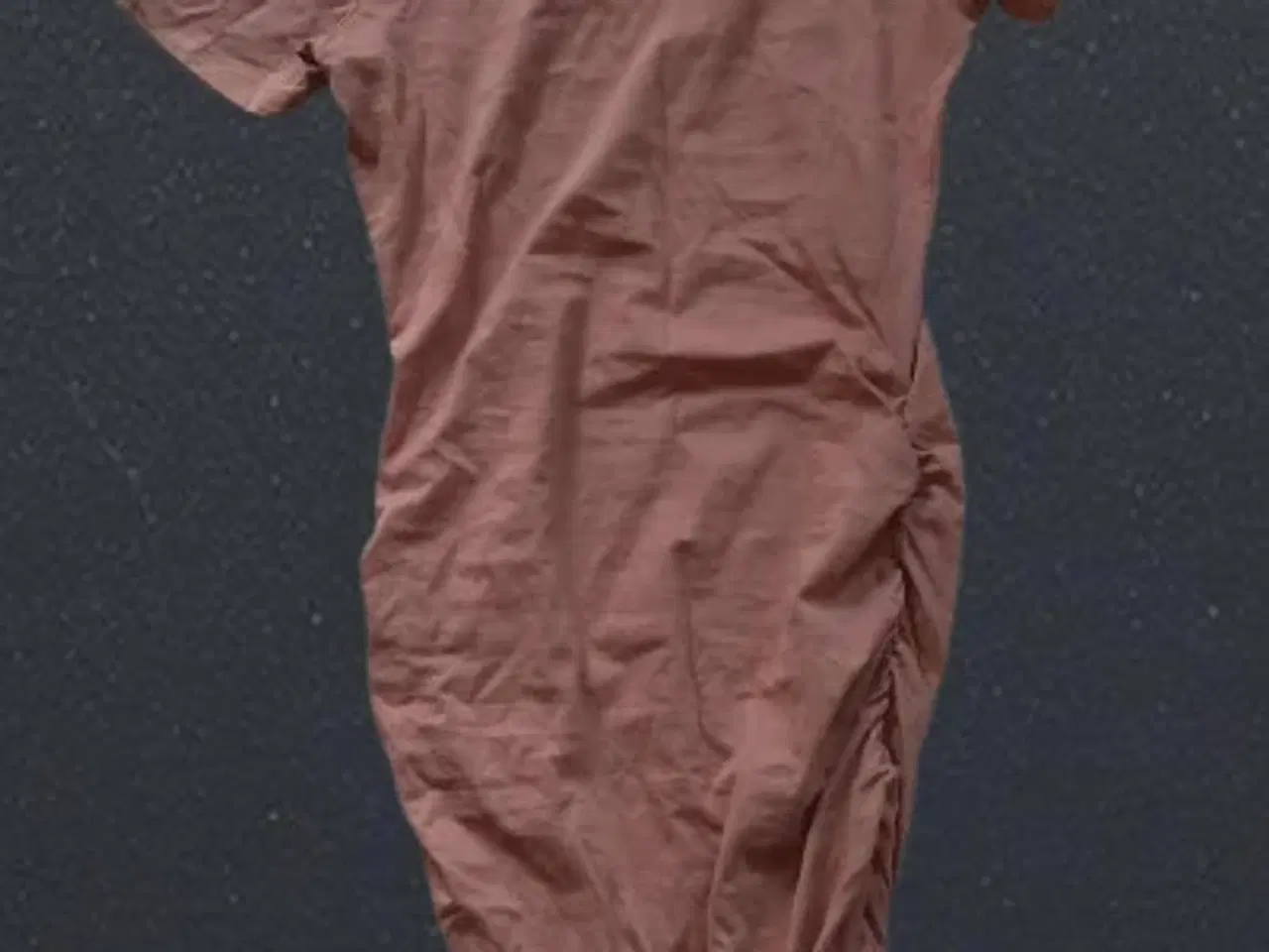 Billede 1 - Trendyol kjole str. L sælges