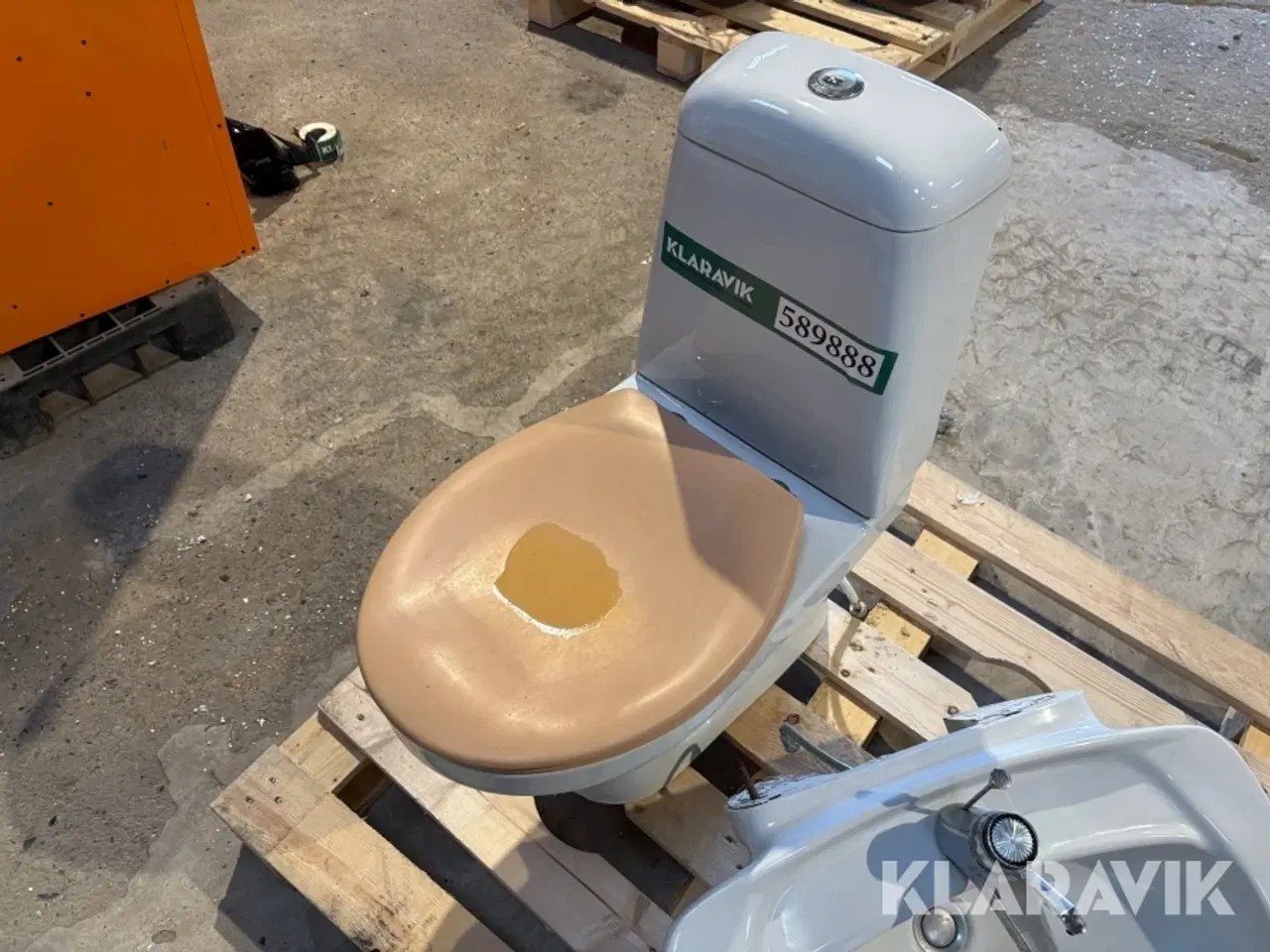 Billede 7 - Toilet og vask
