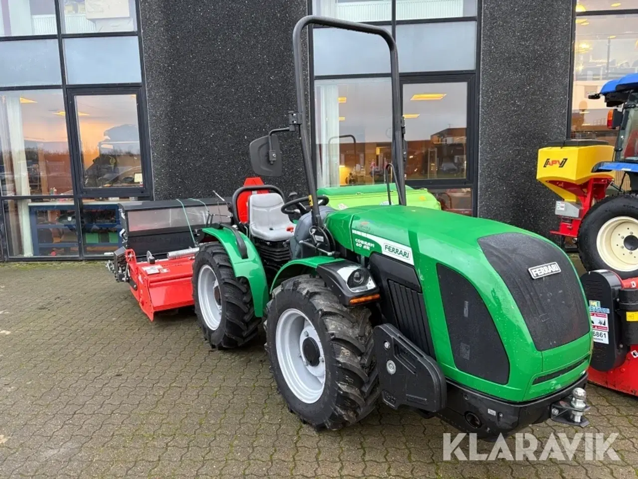 Billede 3 - Traktor Ferrari Cobra 60 AR knækstyret med 3 redskaber