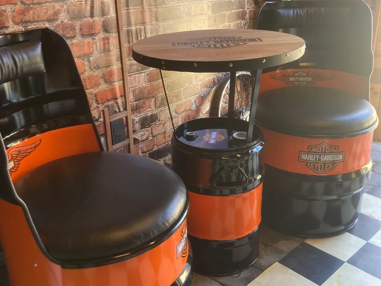 Billede 5 - Harley Davidson stole og bord