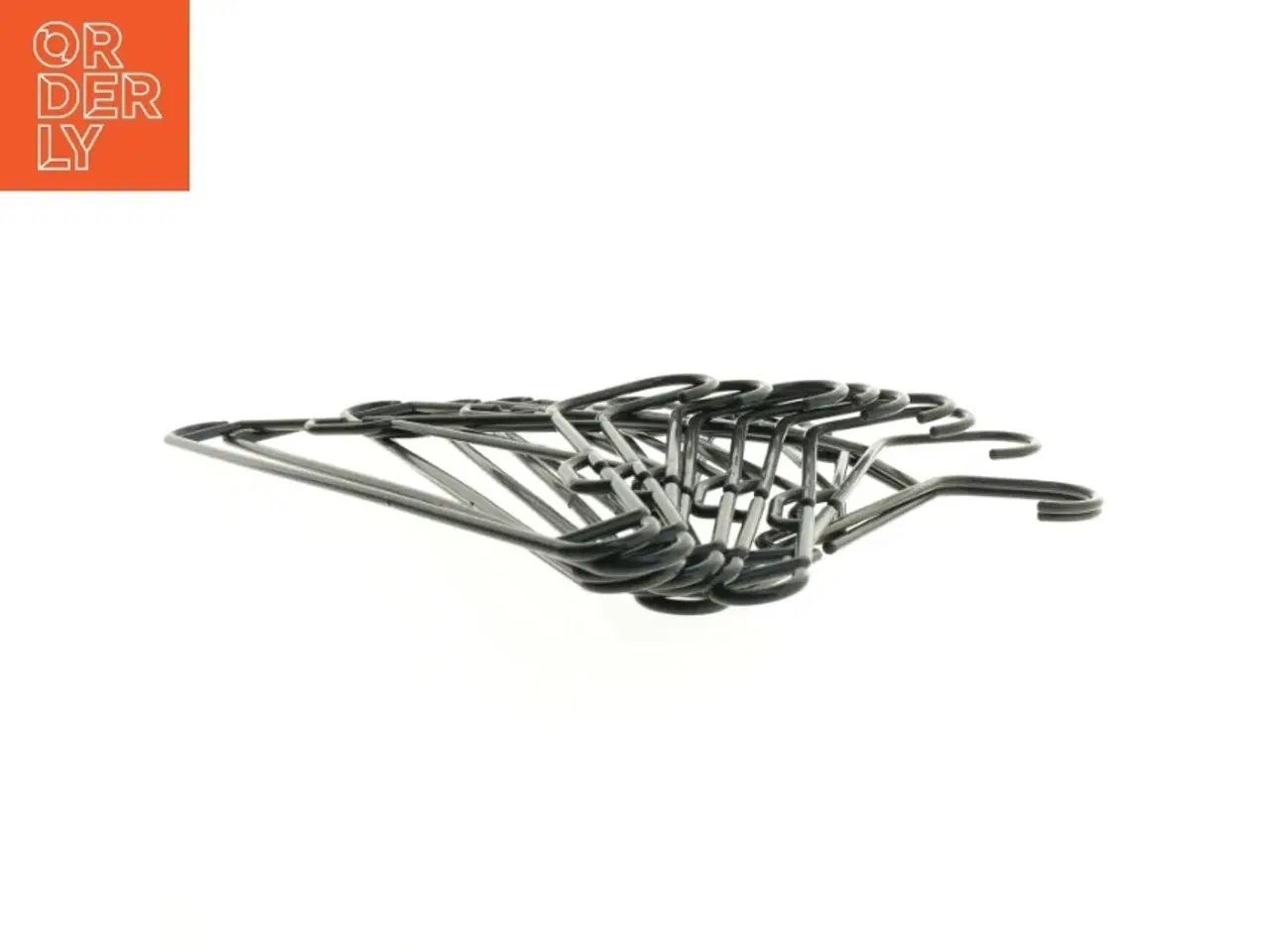 Billede 4 - Sorte plastikbøjler (str. 42 x 20 cm)