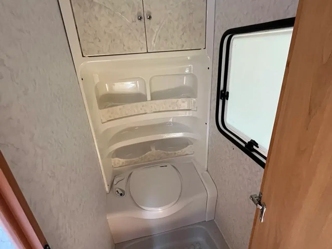 Billede 7 - Campingvogn - Hobby de luxe 460 UFE fra 2005