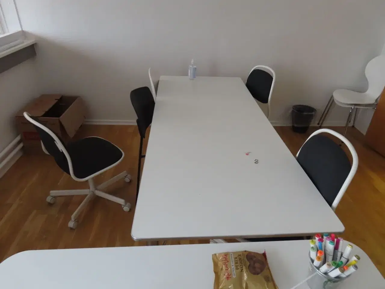 Billede 5 - Indhold i rum