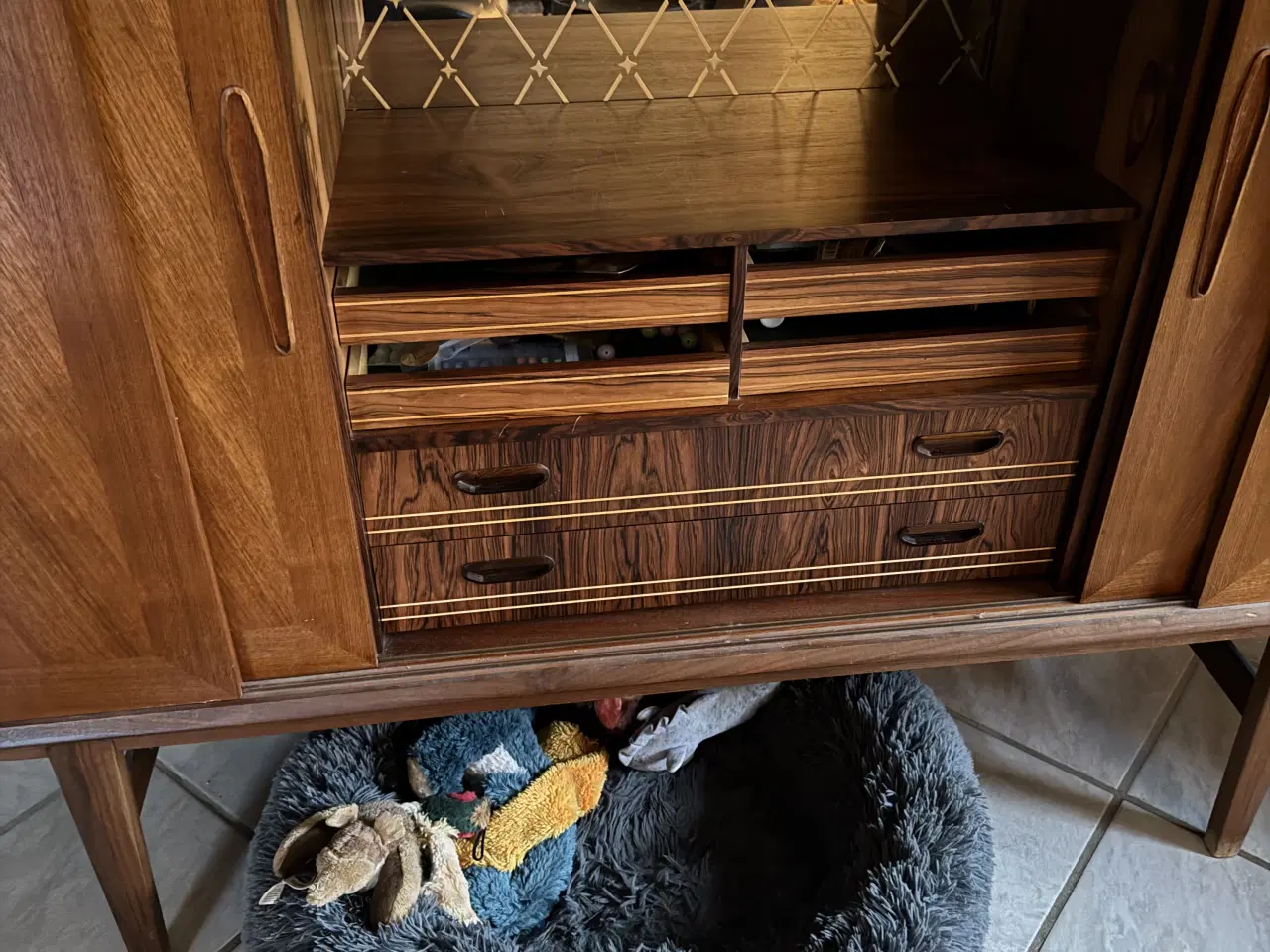 Billede 2 - Smuk skænk