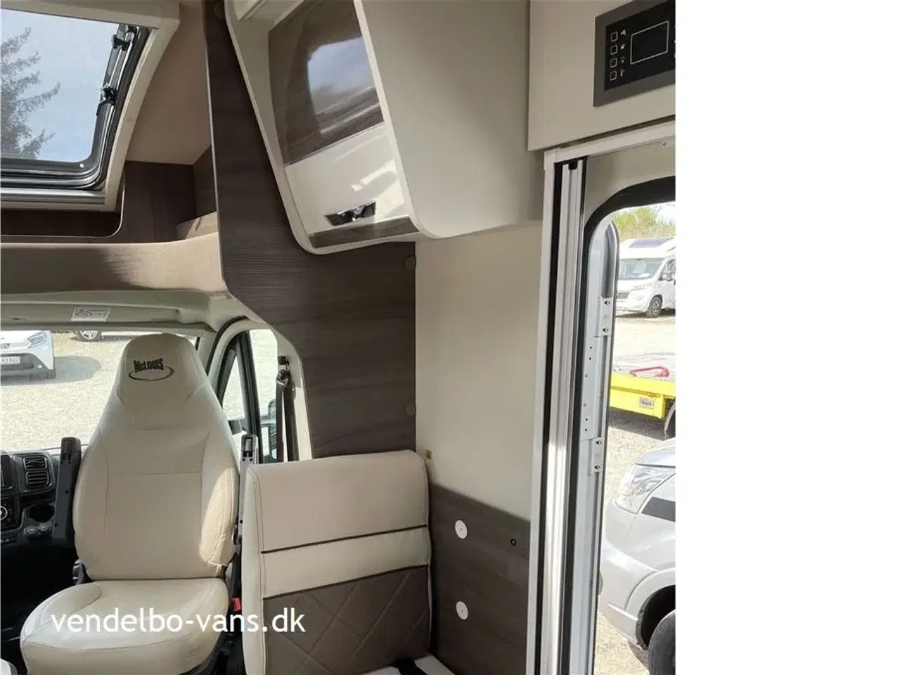 Billede 21 - 2022 - McLouis Mc4 873 G Matic   Enkeltsenge og stor garage - 9 trins automatgear - Anhængertræk