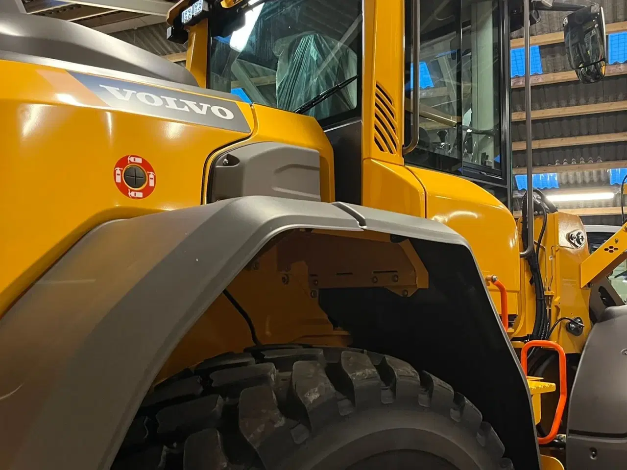 Billede 20 - Volvo L 90H  H2 fabriksny Dansk maskine med masser af udstyr, blan.Co-Pilot & med brede 650/65R25 hjul