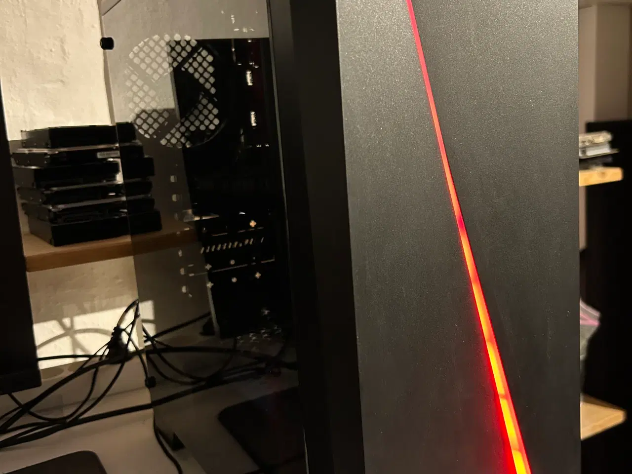 Billede 7 - Fin Gamer klar til esport 