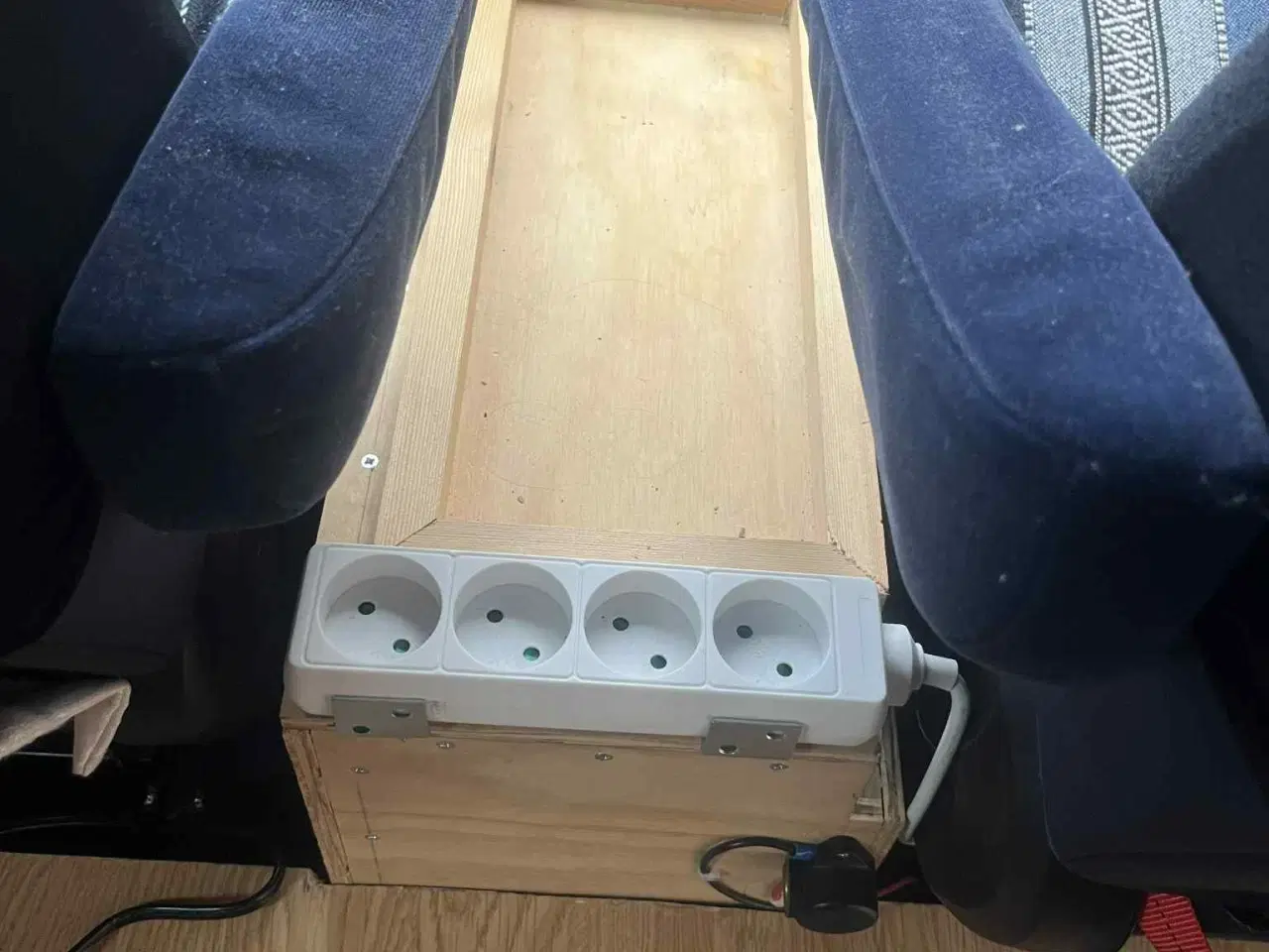 Billede 11 - SKØN CAMPERVAN TIL SLAG