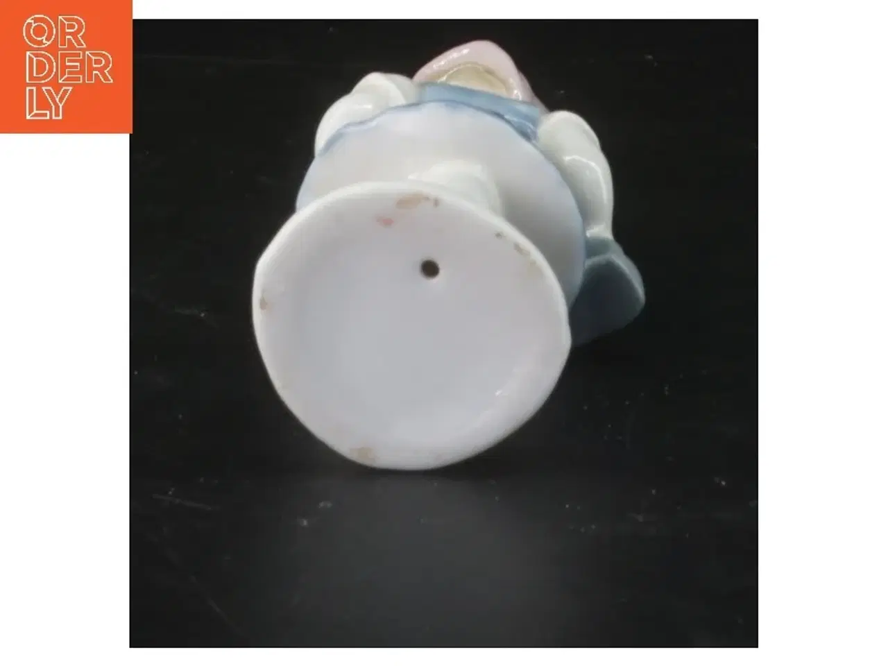 Billede 3 - Porcelænsfigur af lille pige (str. 11 cm)