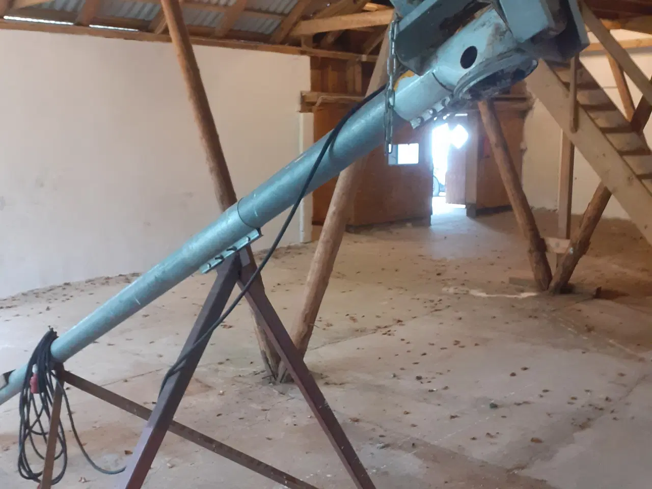Billede 2 - Kongskilde Ø 102 mm kornsnegl, 4,5 mtr m. stativ.