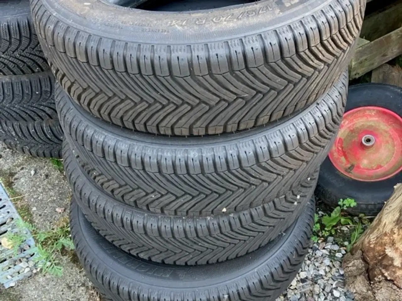 Billede 2 - Helårsdæk uden fælge michelin