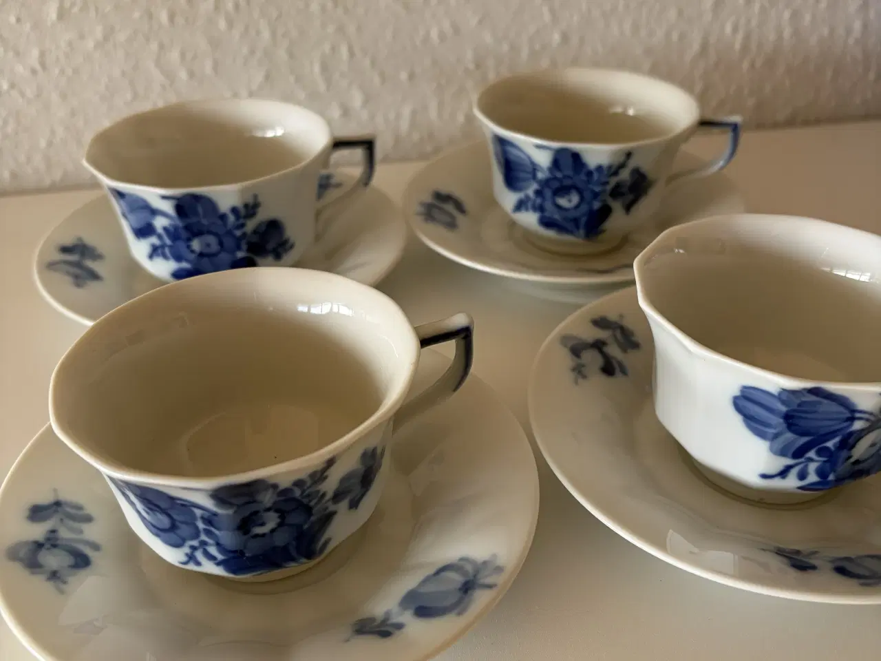 Billede 1 - Smukke moccakopper m. underkopper – Blå Blomst kan