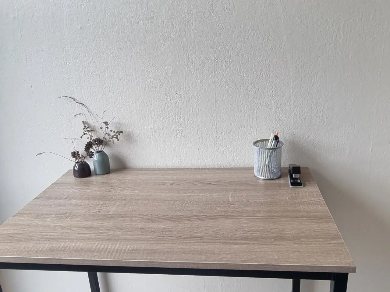 Billede 1 - Mindre nyt skrivebord