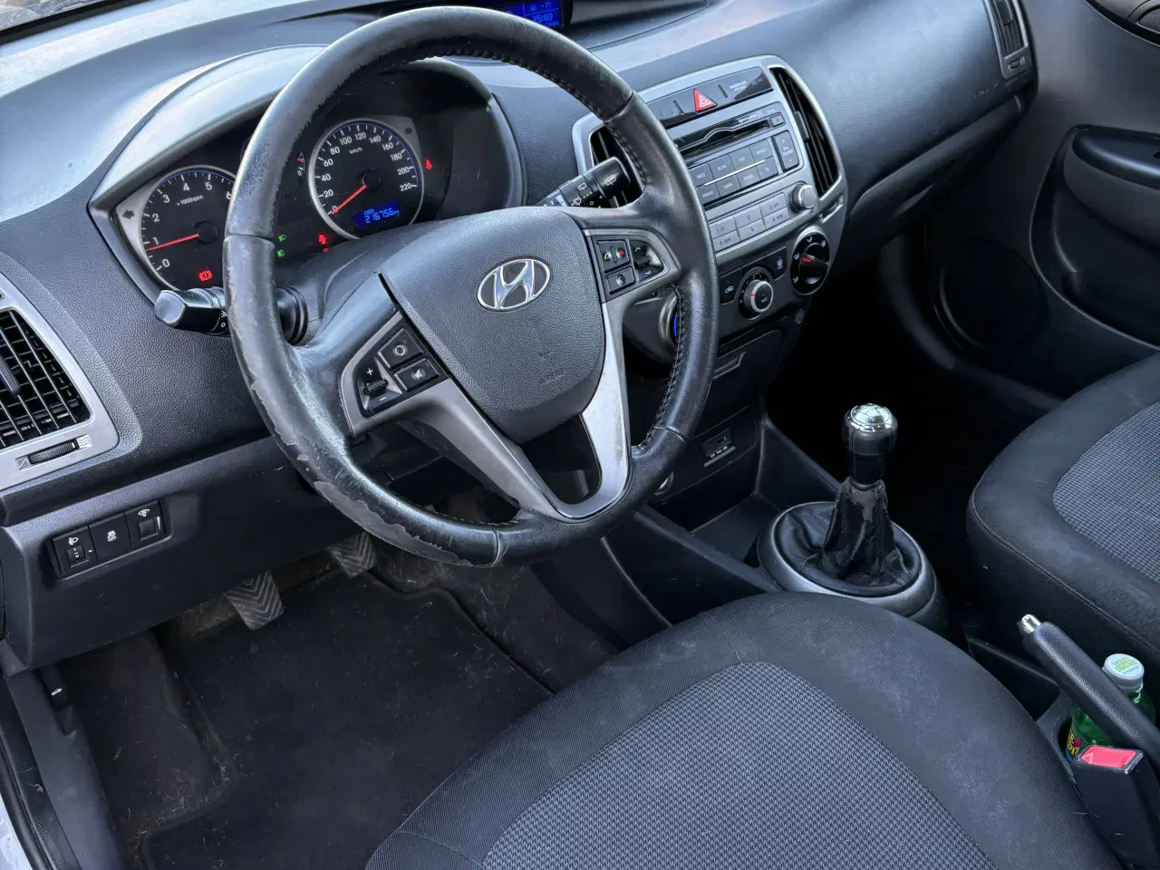 Billede 5 - Hyundai i20 1,2 benzin 5dørs fra 2013. Billig bil!