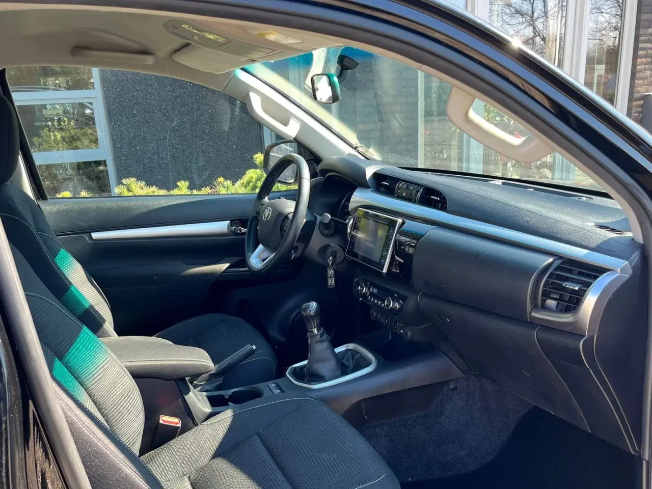 Billede 18 - Toyota Hilux 4WD Pick-up med træk til 3200 kg. Meget velholdt