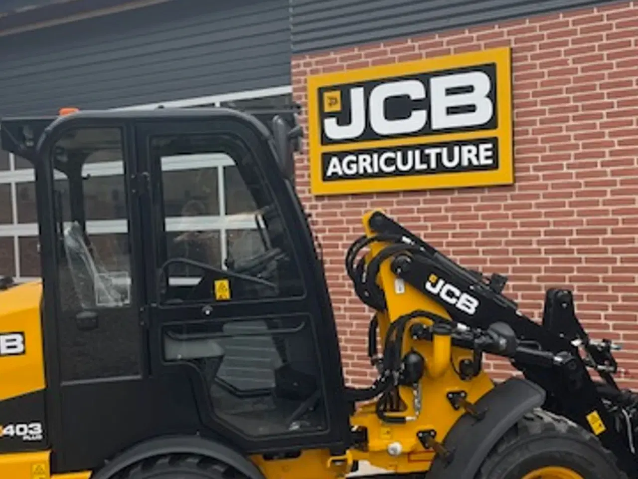 Billede 2 - JCB 403 Plus Agri Med kabine og 30 km/t