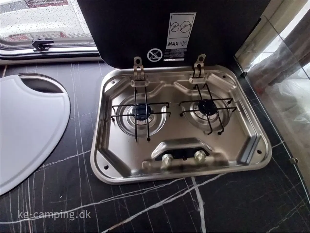 Billede 6 - 2024 - Eriba Touring 430 Tango Red Edition   Forårstilbud !! Vi rydder op og sælger derfor til uhørte priser.