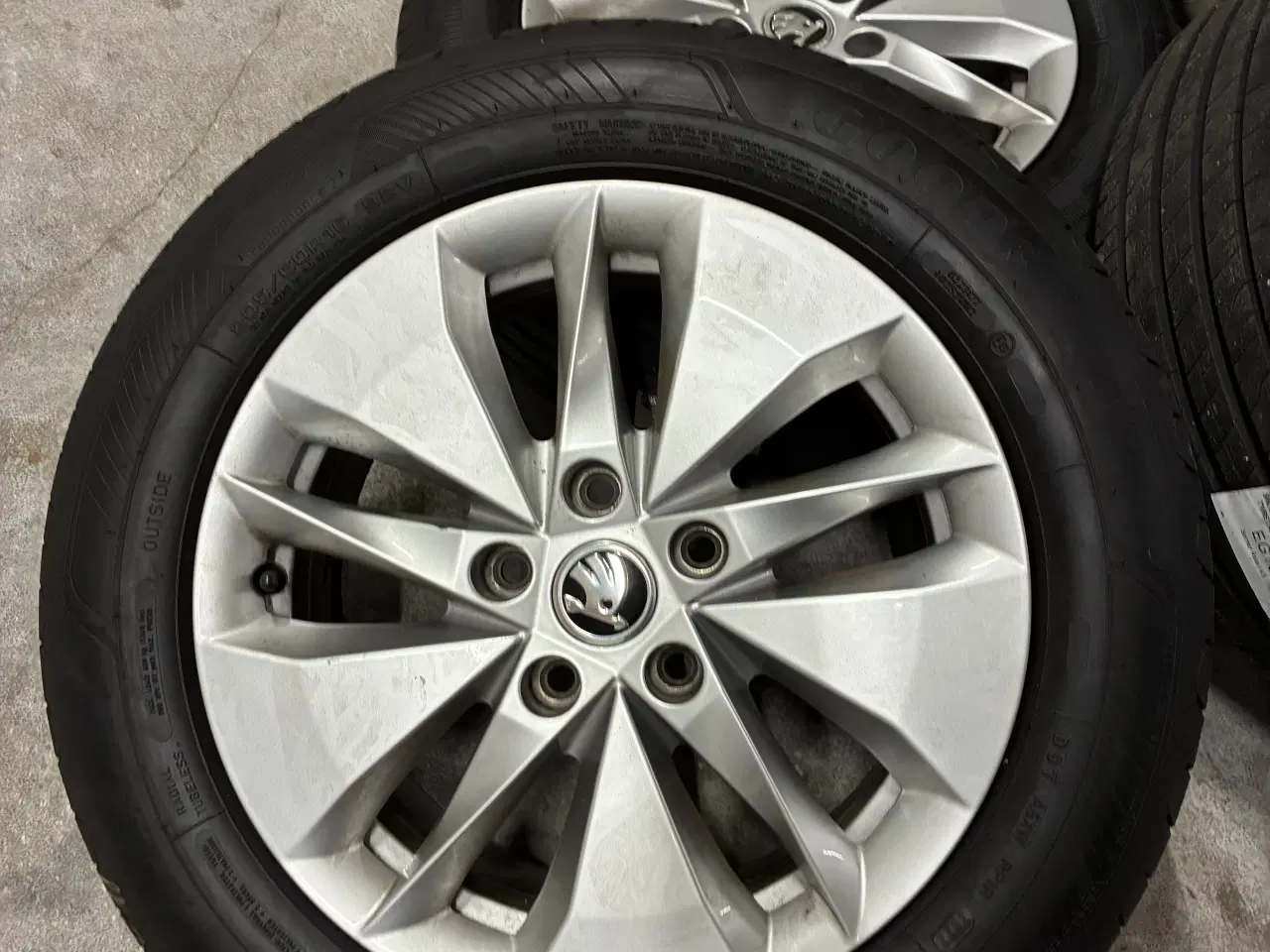 Billede 2 - Originale Octavia Alufælge