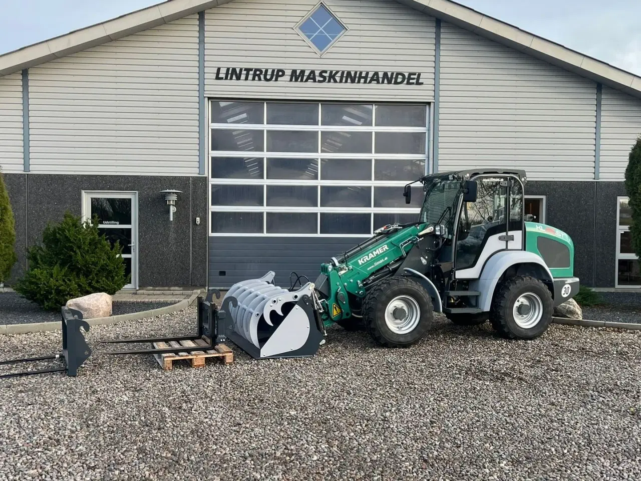 Billede 1 - Kramer KL25.5T JULE/NYTÅRSTILBUD med Teleskoparm, så den har stor rækkevidde og fleksibilitet.