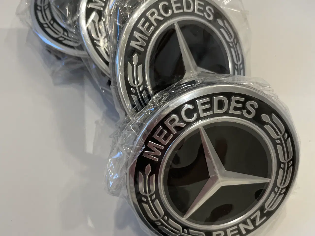 Billede 2 - Mercedes Navkapsler 