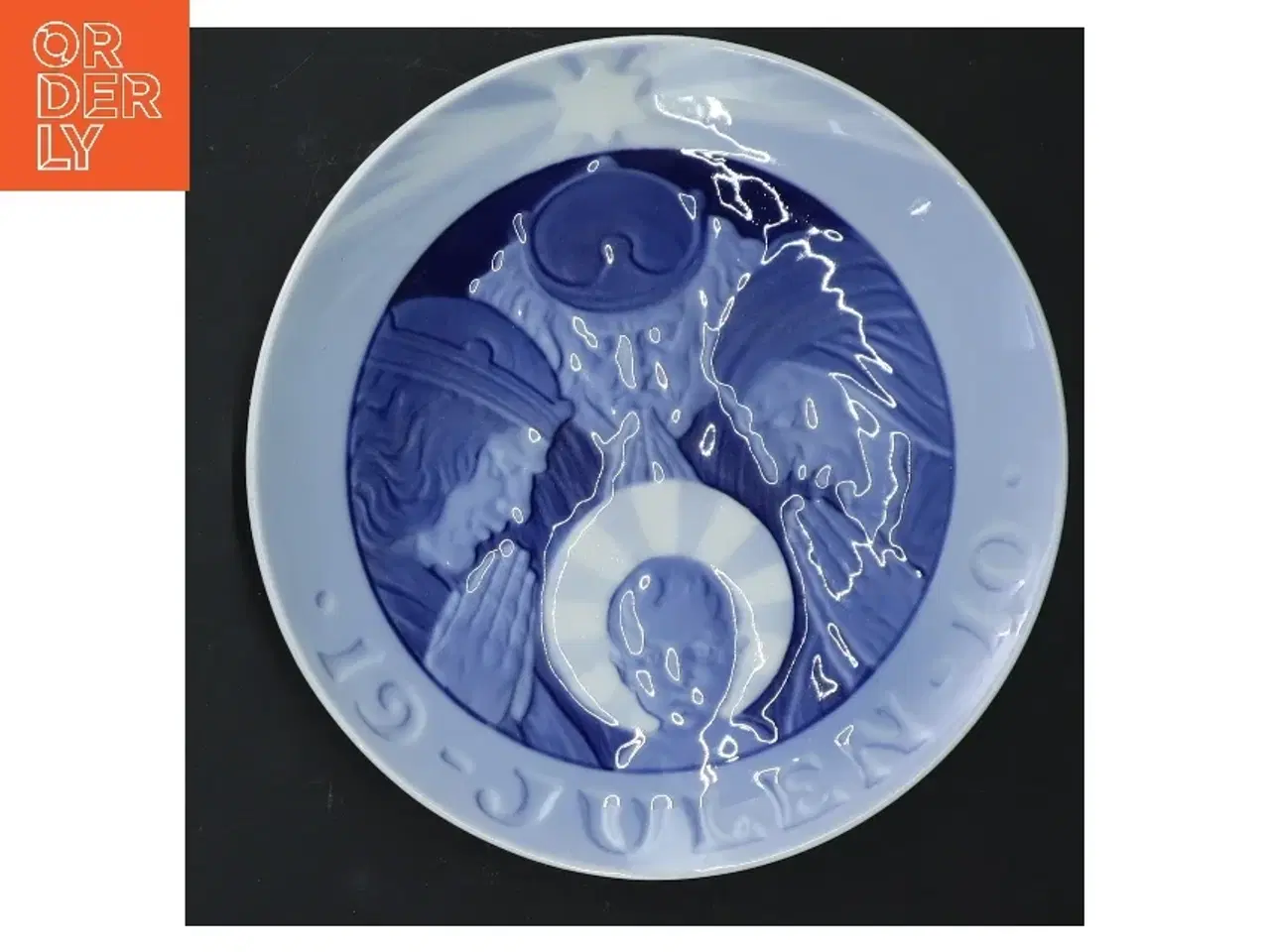 Billede 1 - Julen 2010 platte fra Royal Copenhagen (str. Ø 15,5 cm)