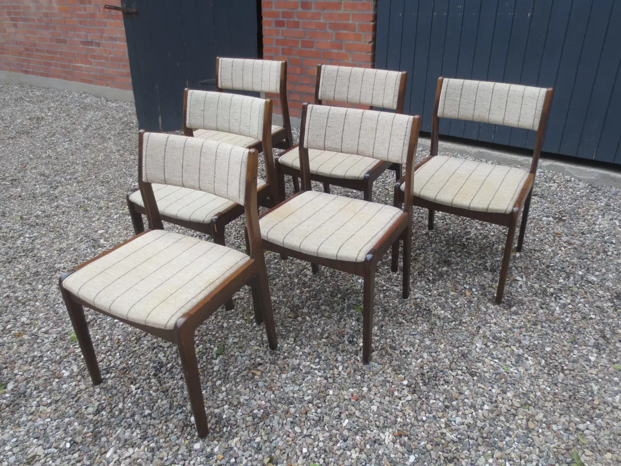 Billede 1 - 6 stk Farstrup Spisestuestole med Stribet stof 