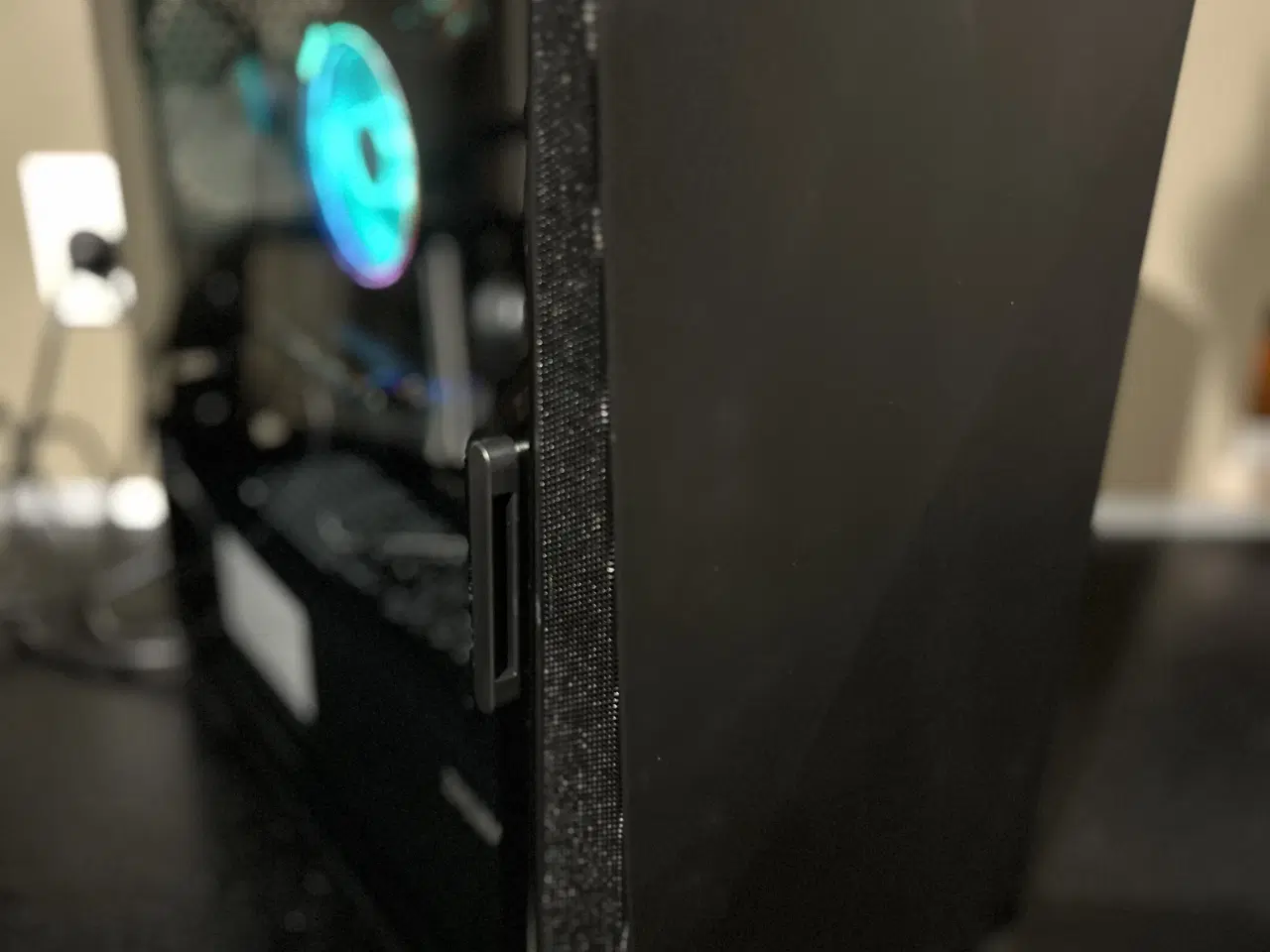 Billede 1 - 🖥️ Nyrenoveret Gamer-PC – Klar til eSport & 1080p