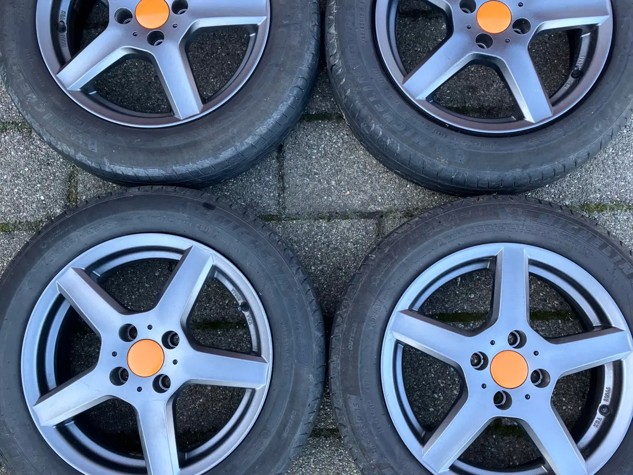 Billede 2 - Alufælge 165/65 15