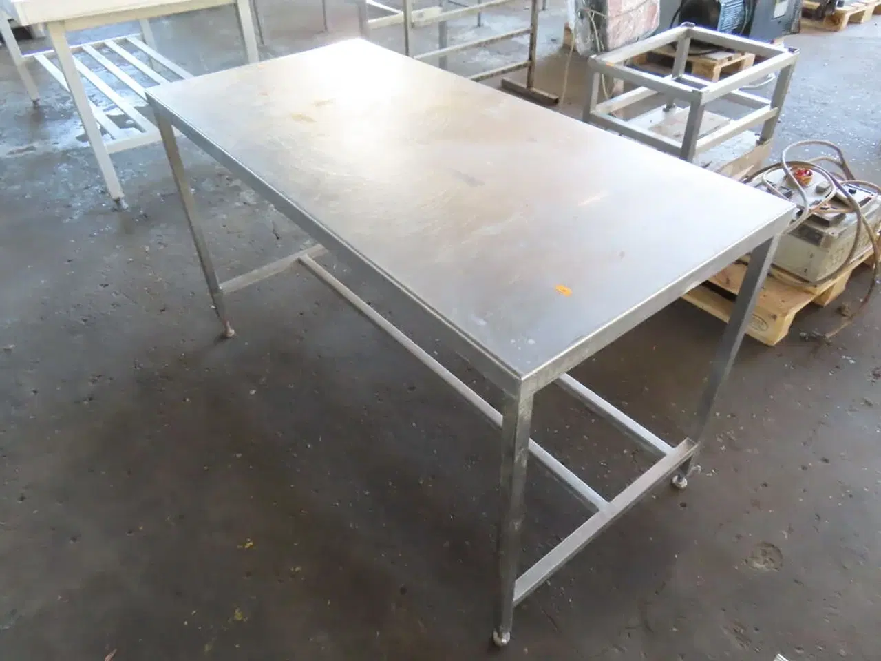 Billede 1 - Industrikøkken stålbord