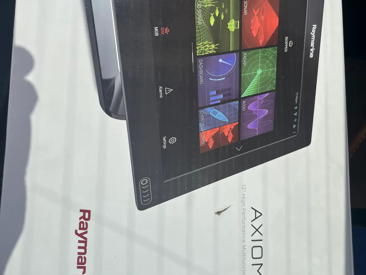 Billede 1 - Raymarine Axiom 12 RV kortplotter