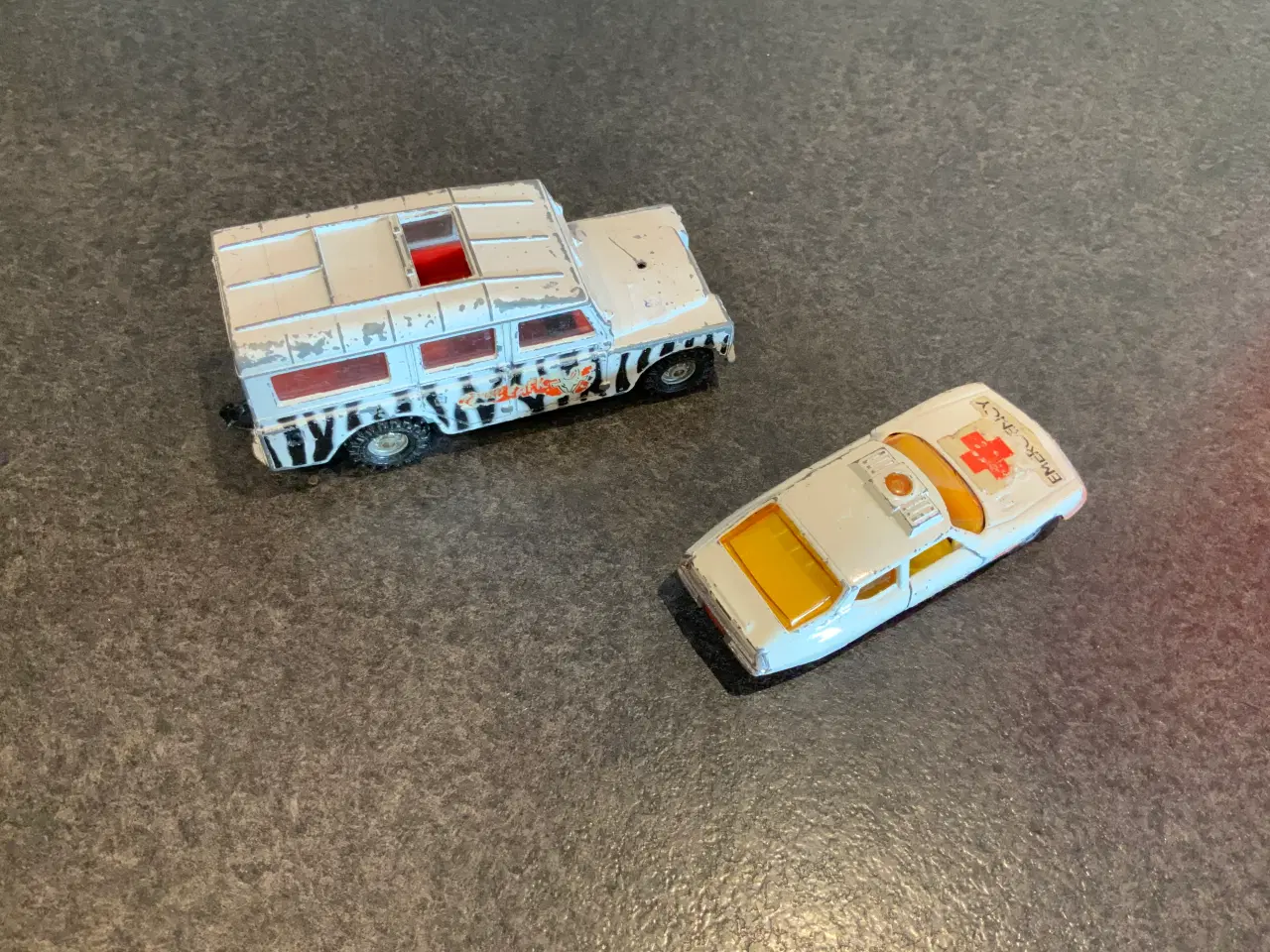 Billede 3 - 2 gamle legetøjsbiler